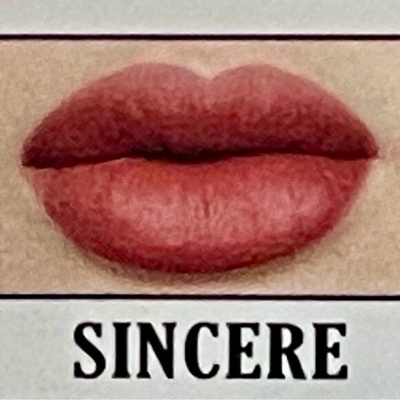 theBalm Meet Matt(e) Hughes Liquid Lipstick Set Vol. 6 - 6 Shades - Picture 8 of 9